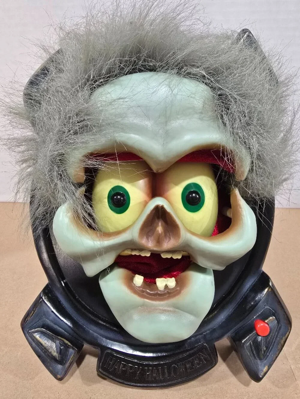 Vintage Rare Gemmy Halloween Happy Mask Face Monster Scary Motion Sensor Works